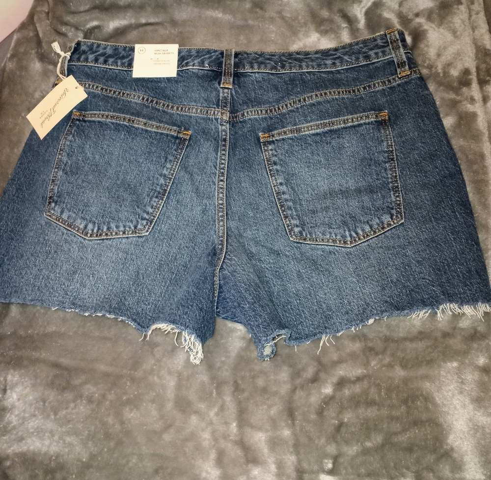 Universal Thread Midi Shorts Size 14 - Picture 3 of 7
